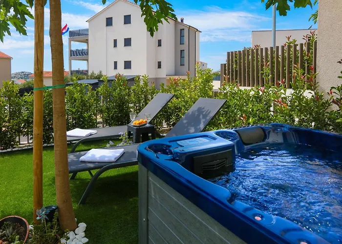 With Parking Space - 23894 Apartment Vodice