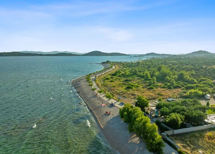 Lejlighed With Parking Space - 23894 *